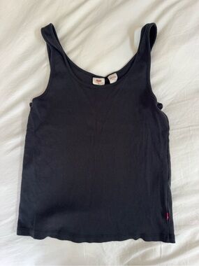 Black LEVI’S ribbed tank (XL)